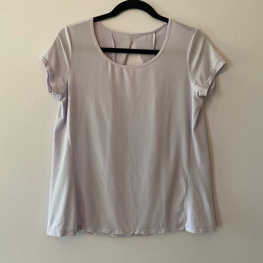 On Running Lavender Light Purple Short Sleeve Active Tee Top Women's size Medium